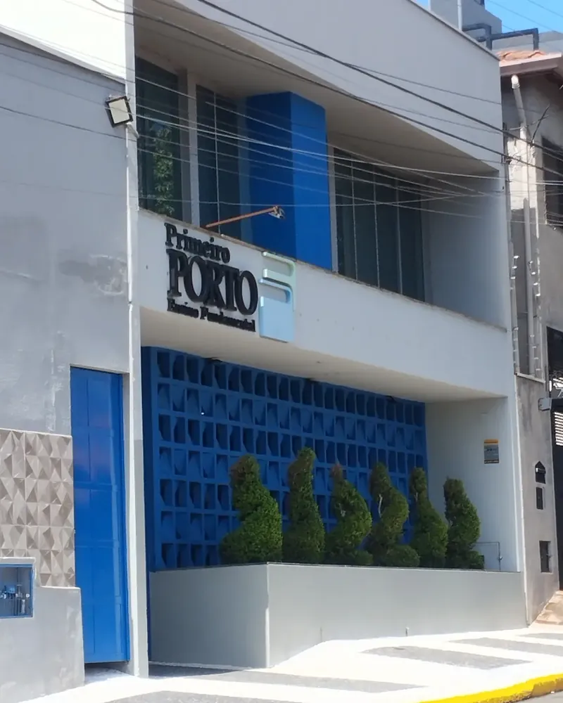 Fachada da Escola Primeiro Porto, cliente da NGC