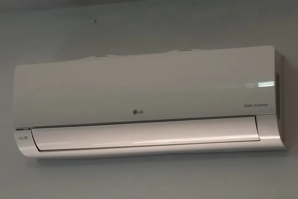 Split LG novo instalado na parede